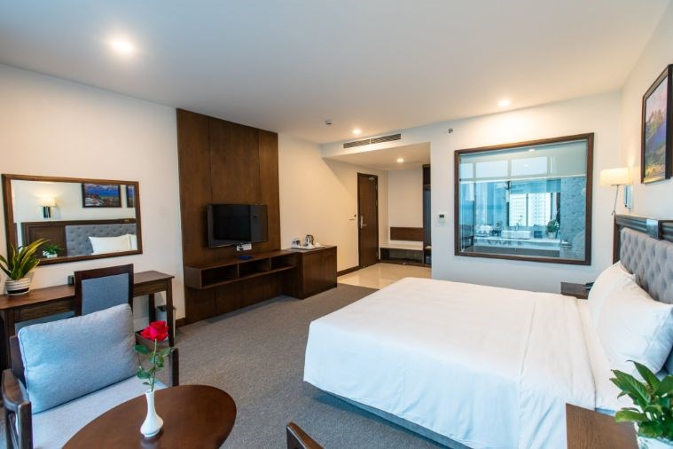 Khách Sạn Peace Hạ Long